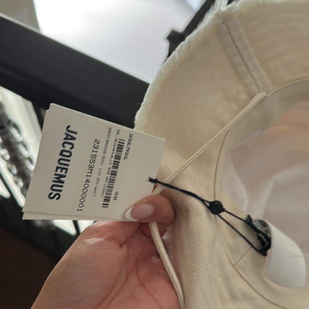 Jacquemus 'Le Bob Artichaut' hat - Picture 4 of 5